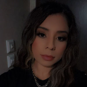 Meet your Posher, Julieta